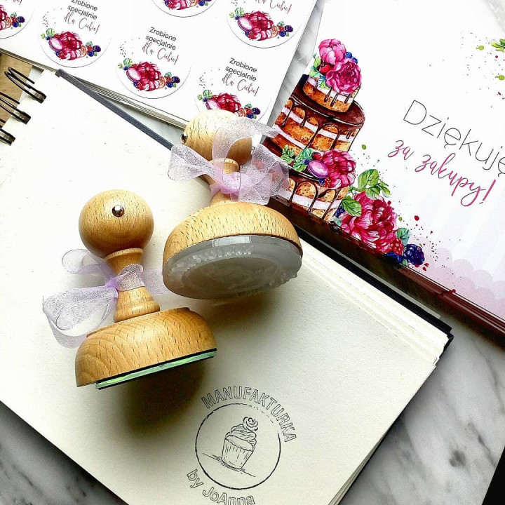 Stempel z projektem indywidualnym, okrągły